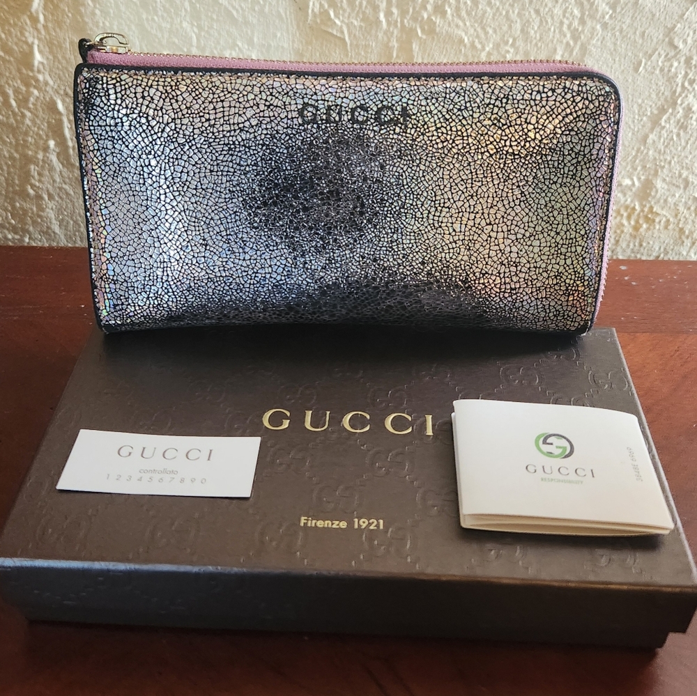 Gucci Iridescent Crackle Zippered Wallet